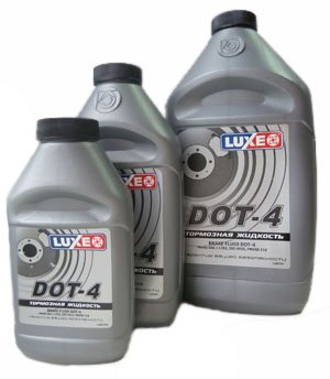 Тормозная жидкость  DOT-4  LUXE  455гр (серебр.кан.)   (1/12)
